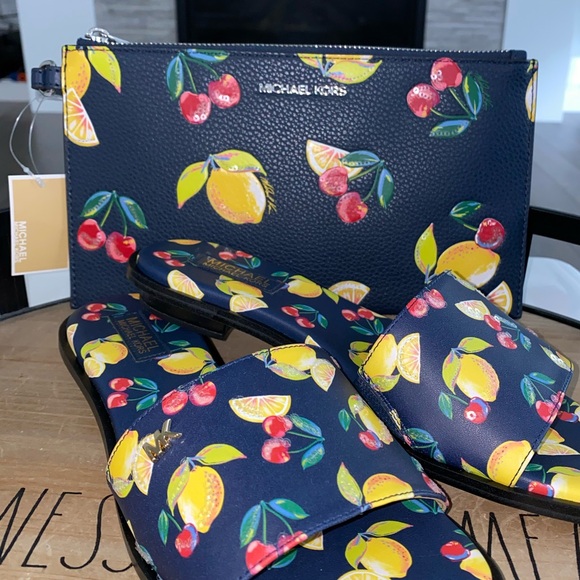 Michael Kors Jet Set Travel Large Sequined Fruit Print Wristlet - Picture 4 of 7